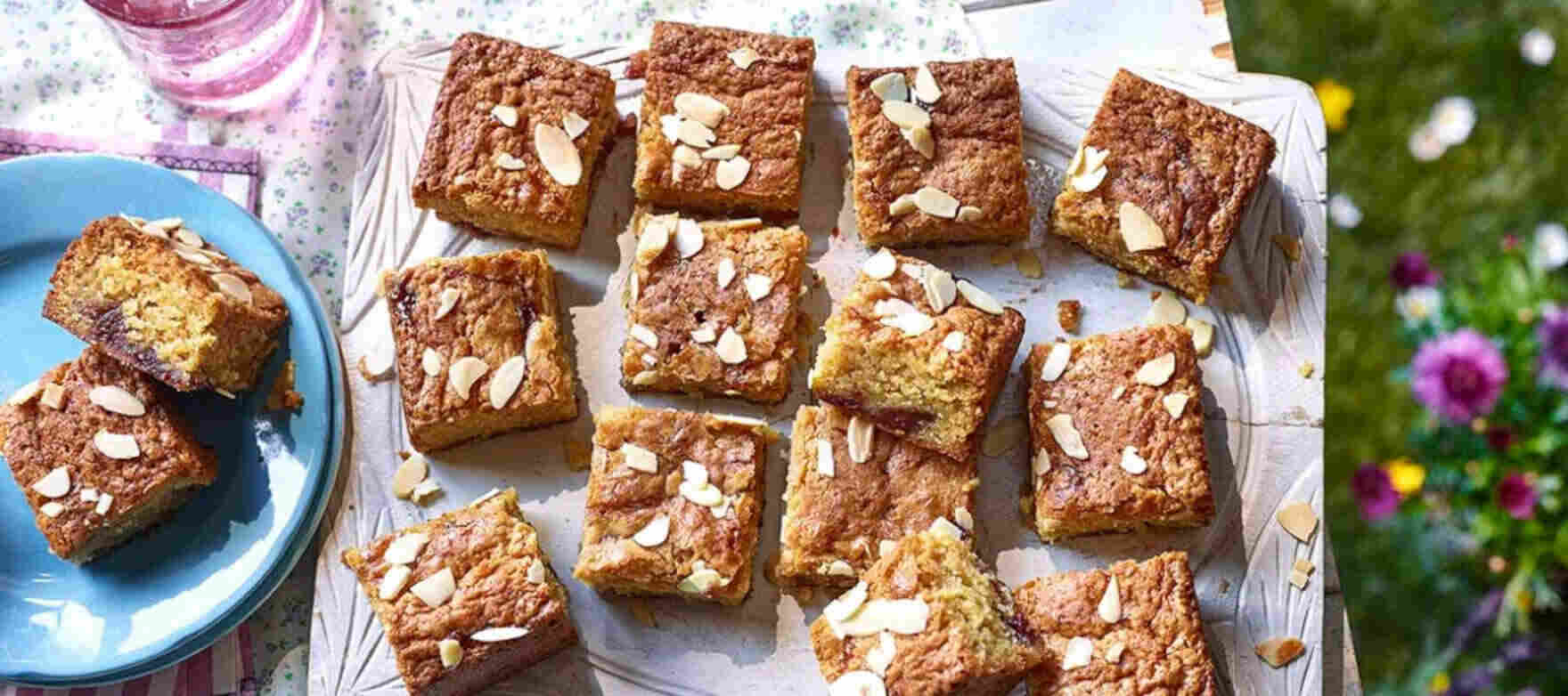 Raspberry bakewell blondie lead (4).jpg