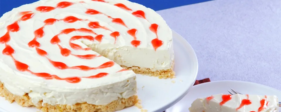 No-bake loveheart cheesecake header.jpg